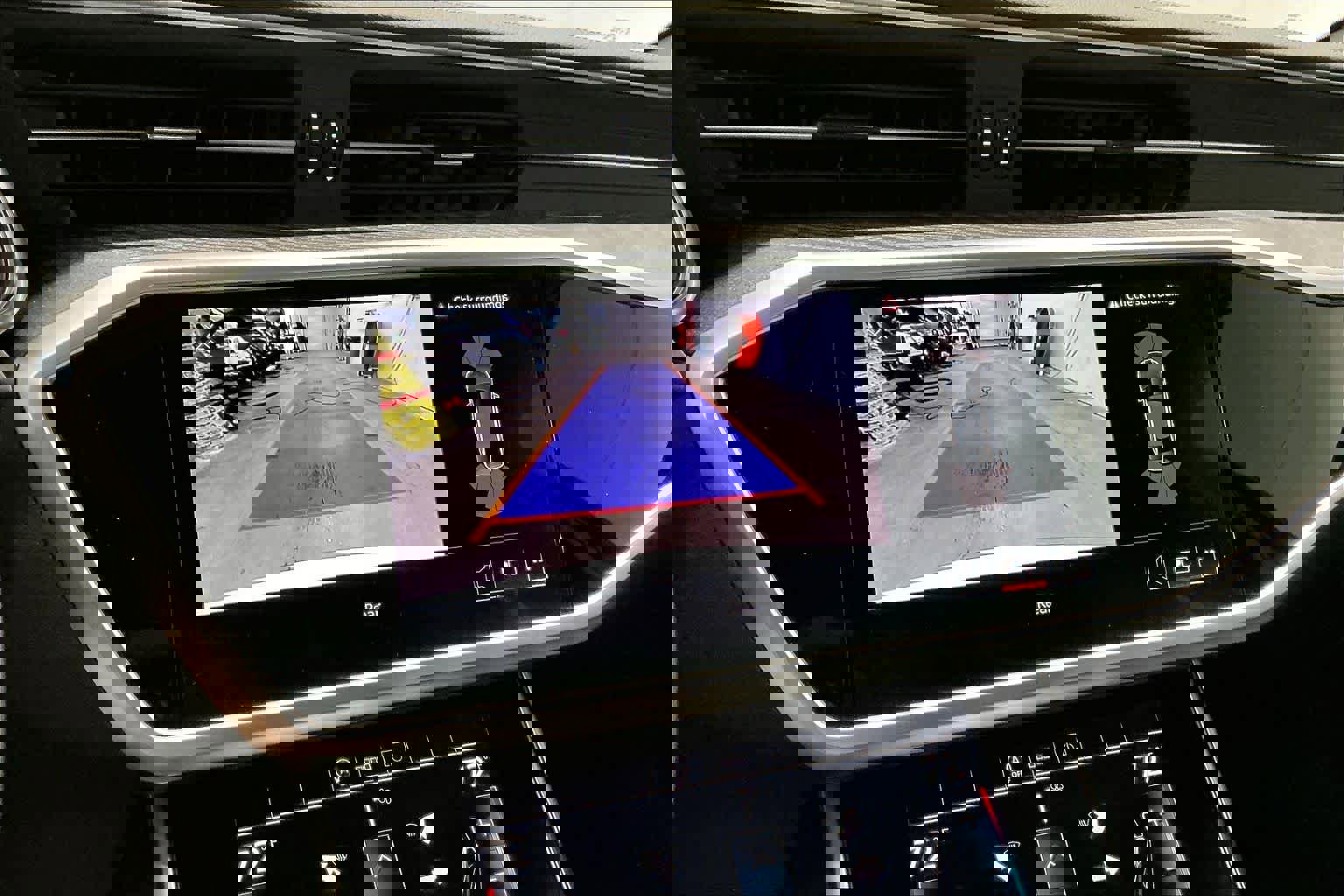 Used 2025 Audi A6 2.0T Premium image 23