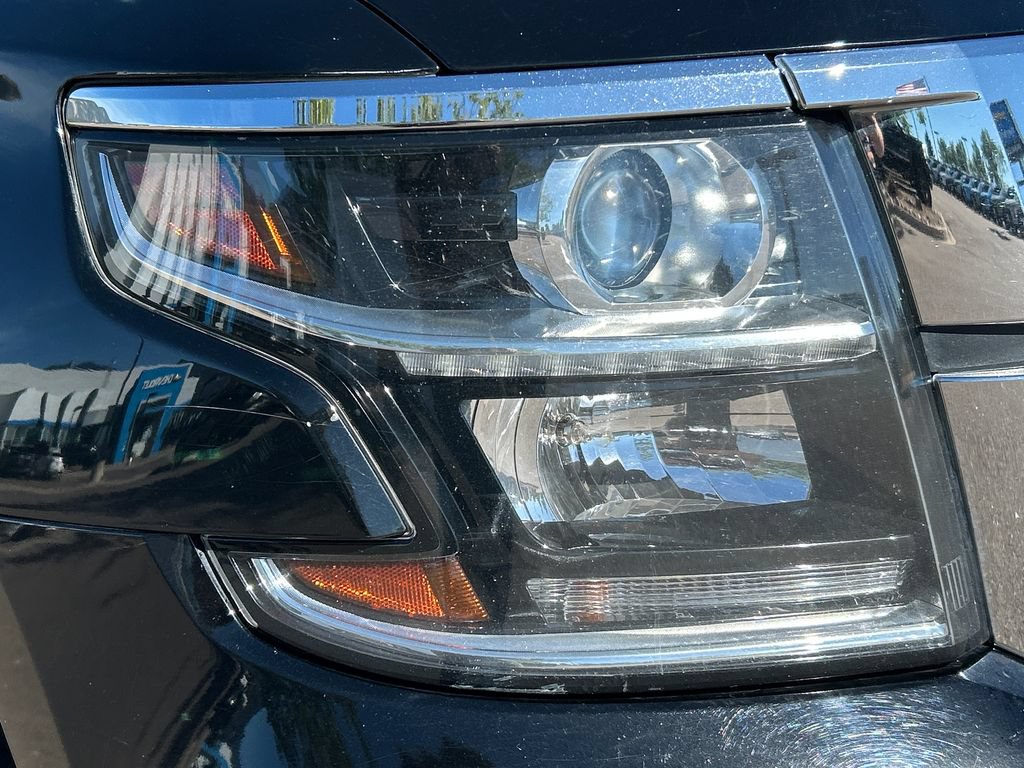 Used 2018 Chevrolet Suburban LT AWD/4WD image 24