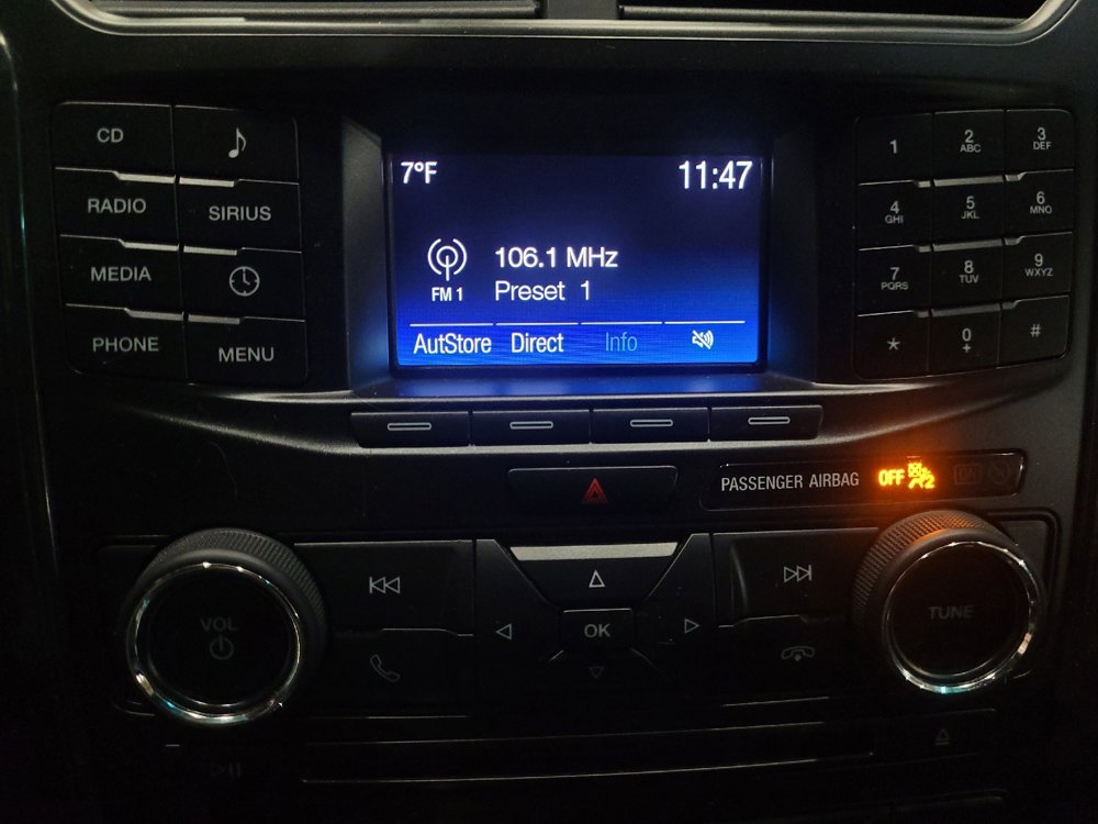 Used 2016 Ford Explorer XLT image 25