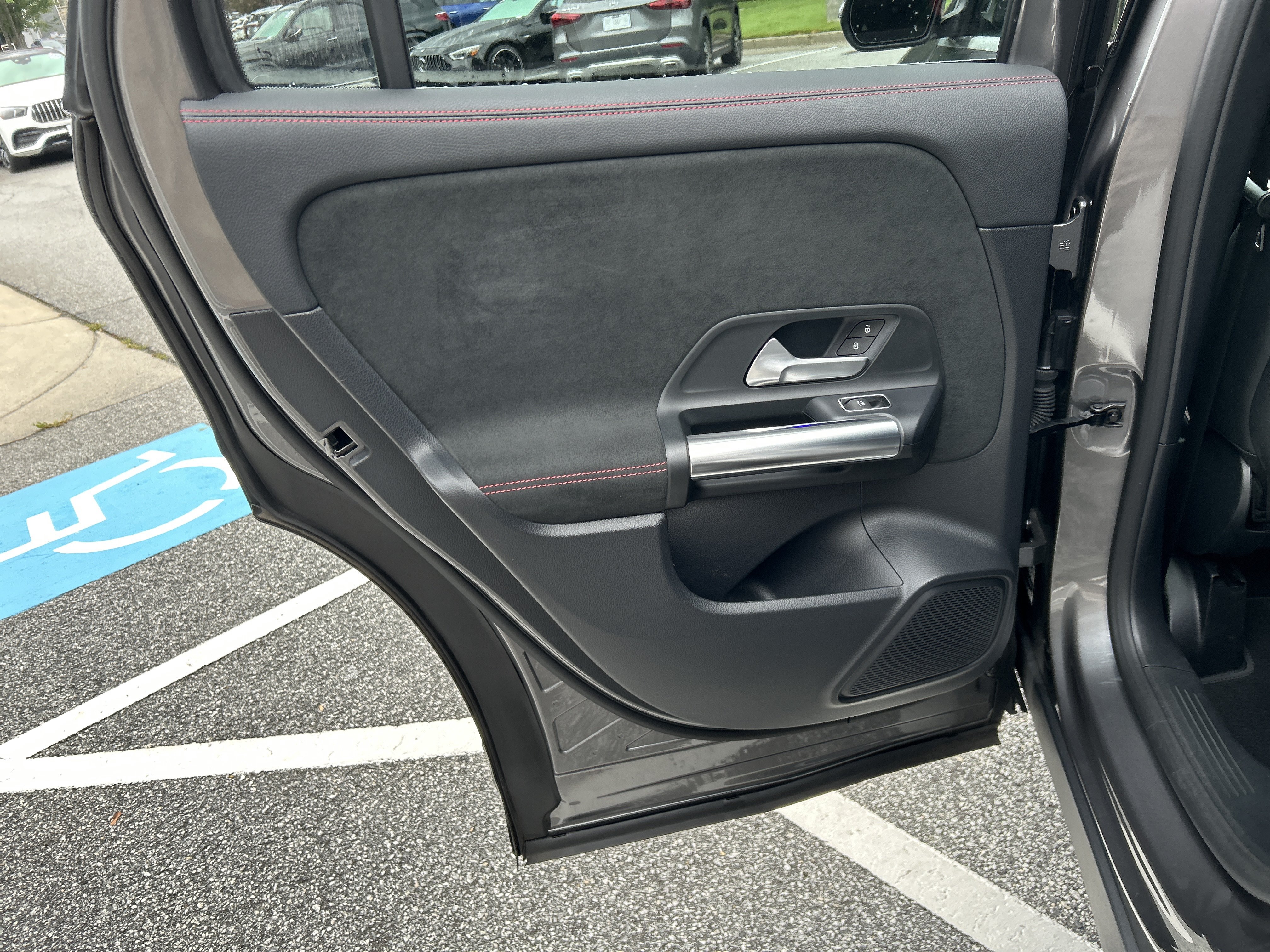 Certified 2023 Mercedes-Benz GLA 250 4MATIC image 36