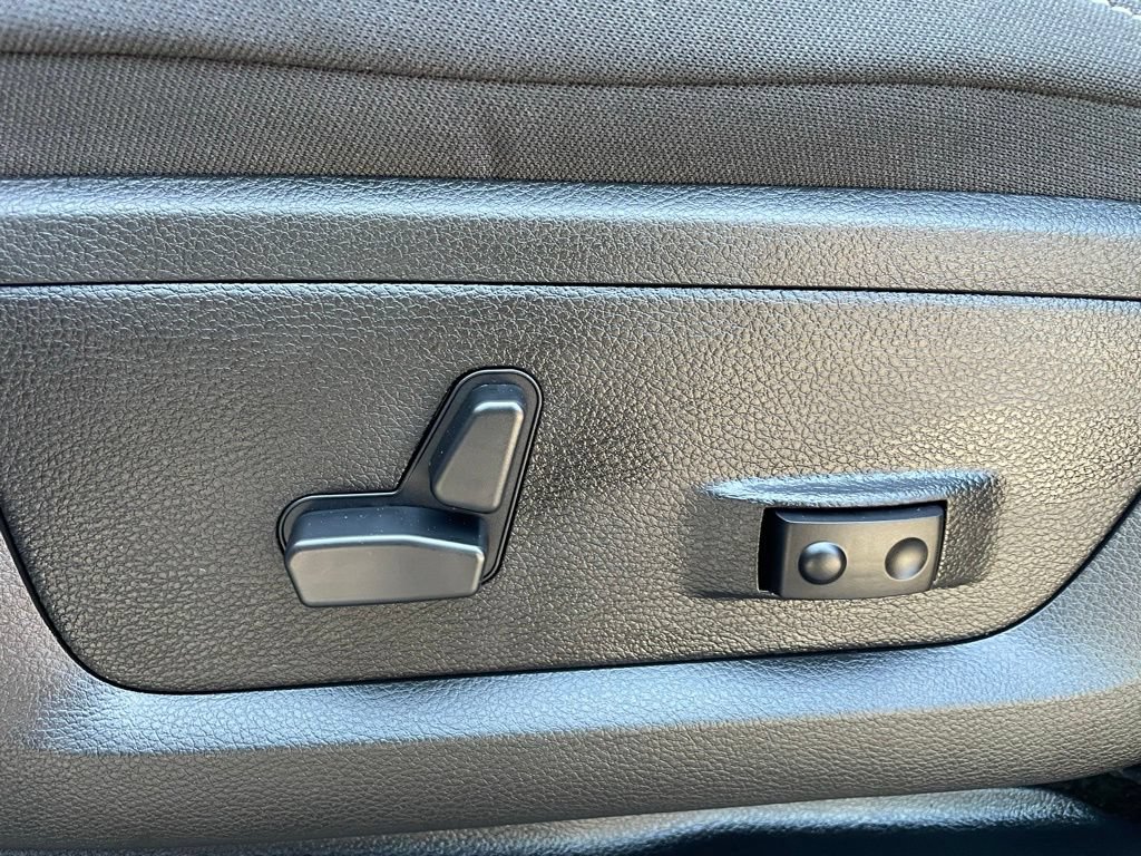 New 2026 RAM 2500 Big Horn AWD/4WD image 26