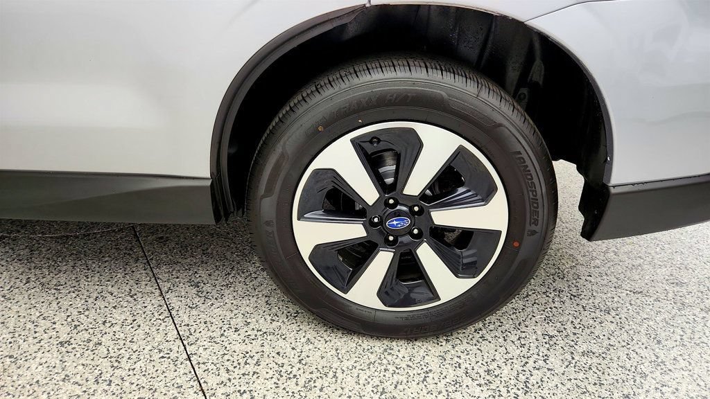 Used 2018 Subaru Forester 2.5i Premium w/ All-Weather Package AWD/4WD image 9