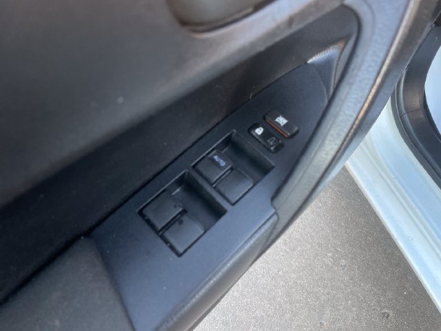 Used 2016 Toyota Corolla L FWD image 12