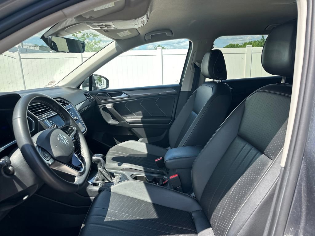 Used 2023 Volkswagen Tiguan SE FWD image 41