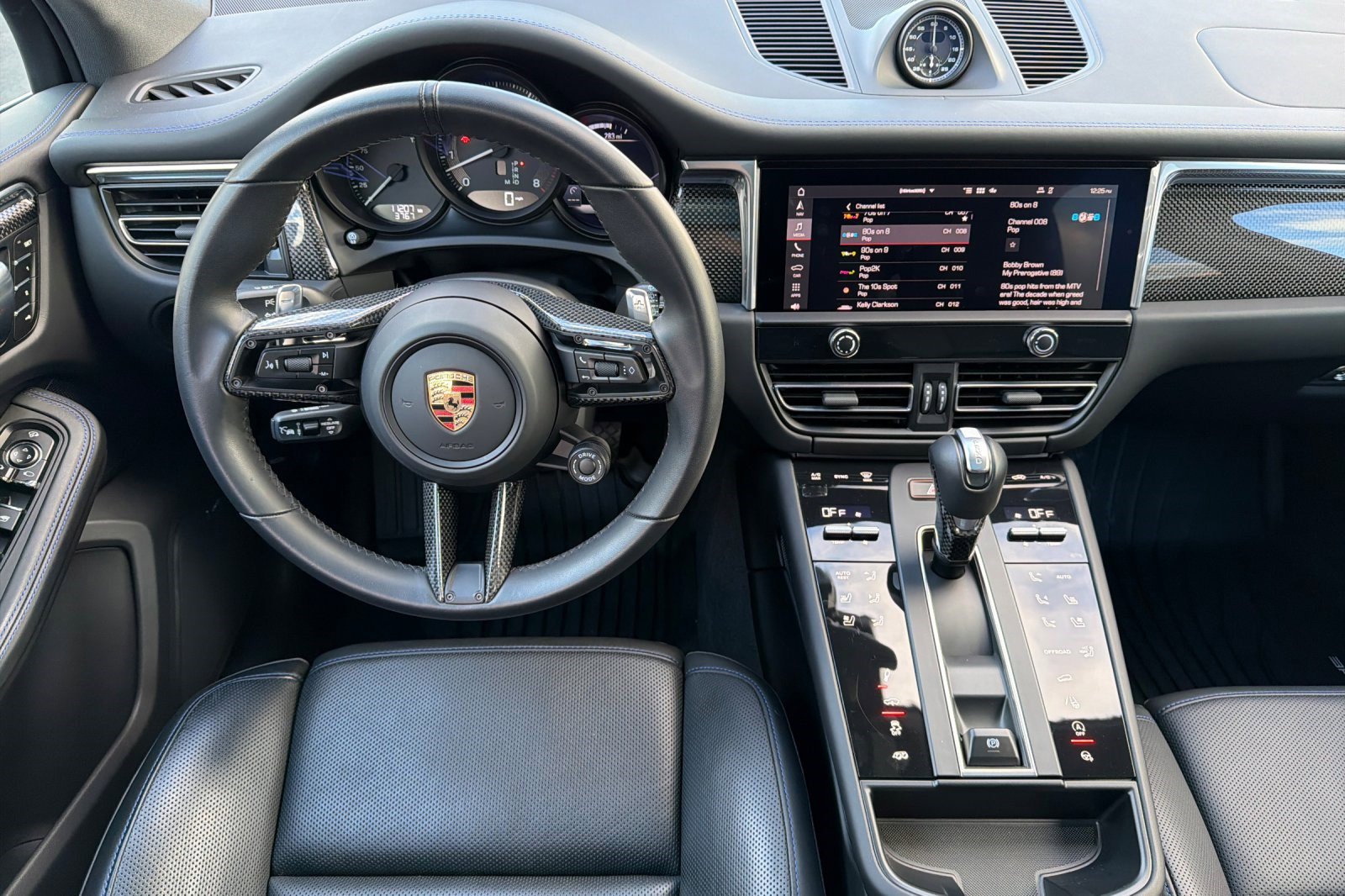 Used 2025 Porsche Macan GTS image 18