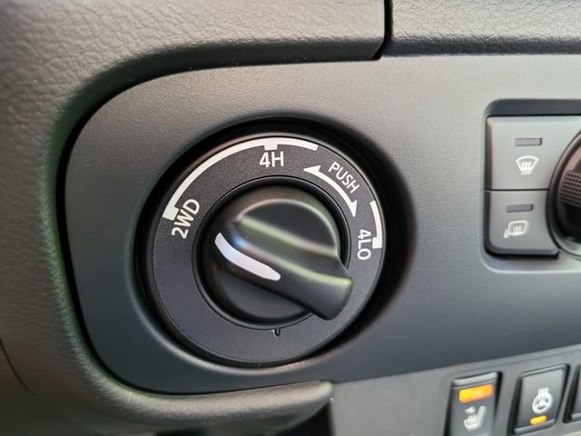 New 2026 Nissan Frontier SV w/ SV Convenience Package image 18