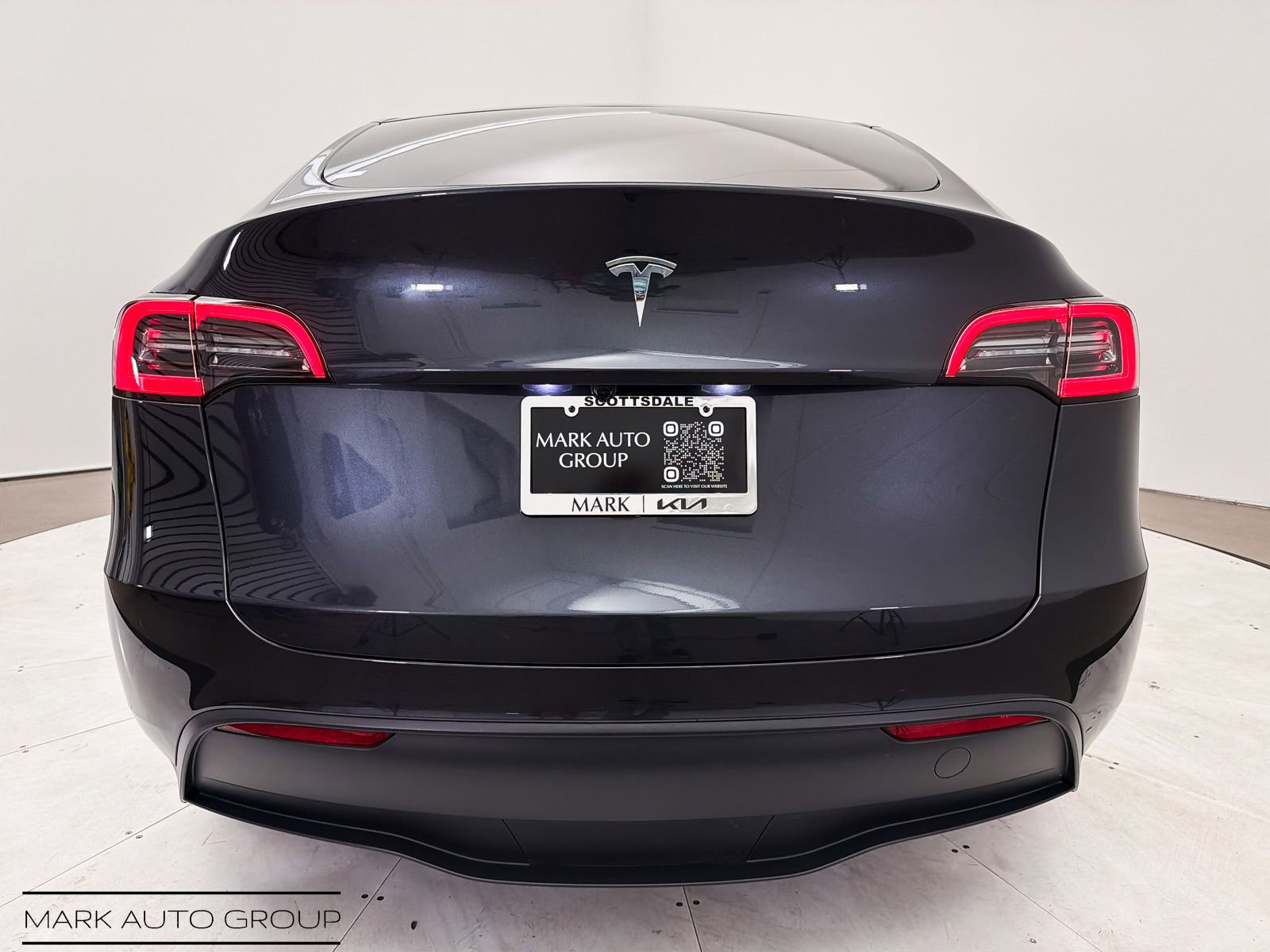 Used 2024 Tesla Model Y Long Range image 14