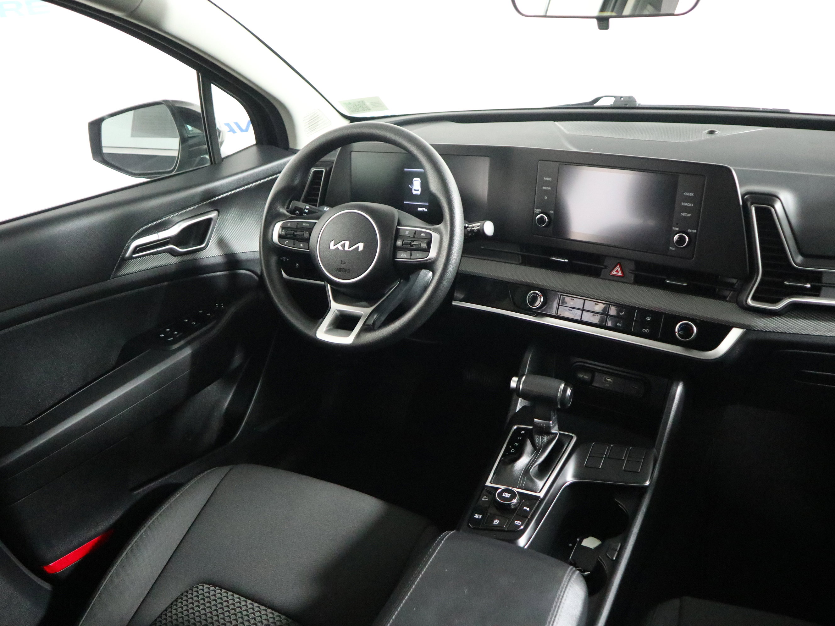 Used 2024 Kia Sportage LX image 14