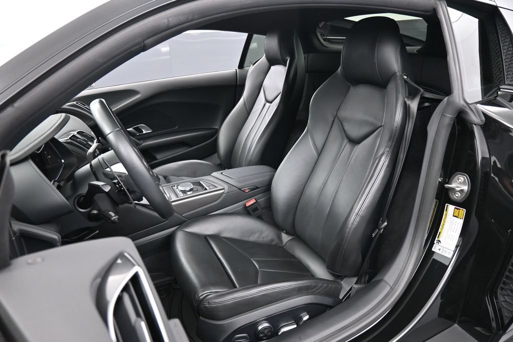 Used 2018 Audi R8 V10 w/ 20" Wheel Package RWD image 5