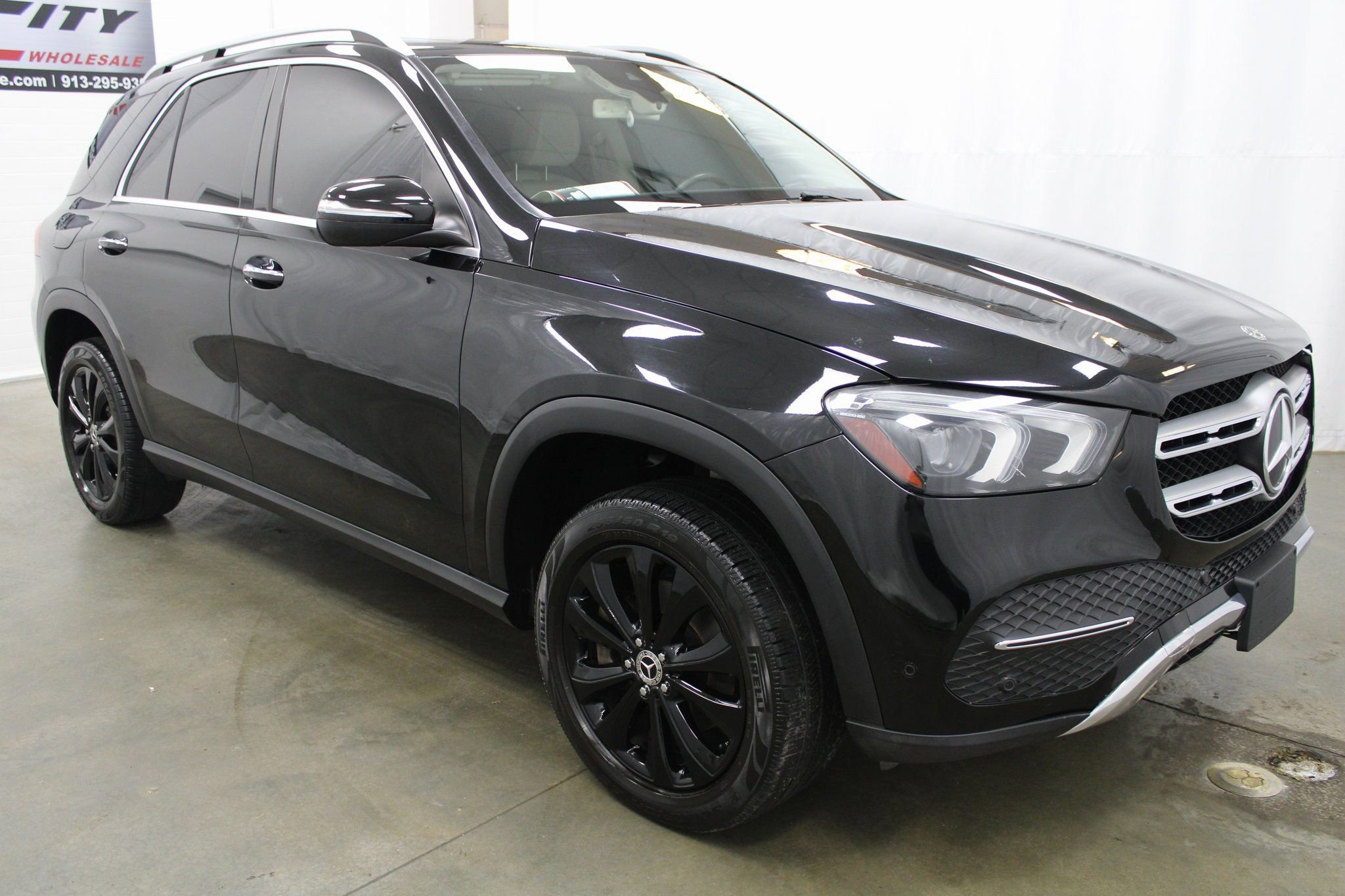 Used 2020 Mercedes-Benz GLE 350 4MATIC w/ Premium Package image 5