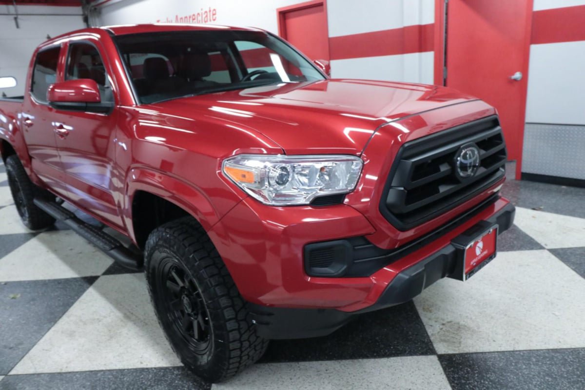 Used 2023 Toyota Tacoma SR AWD/4WD image 4