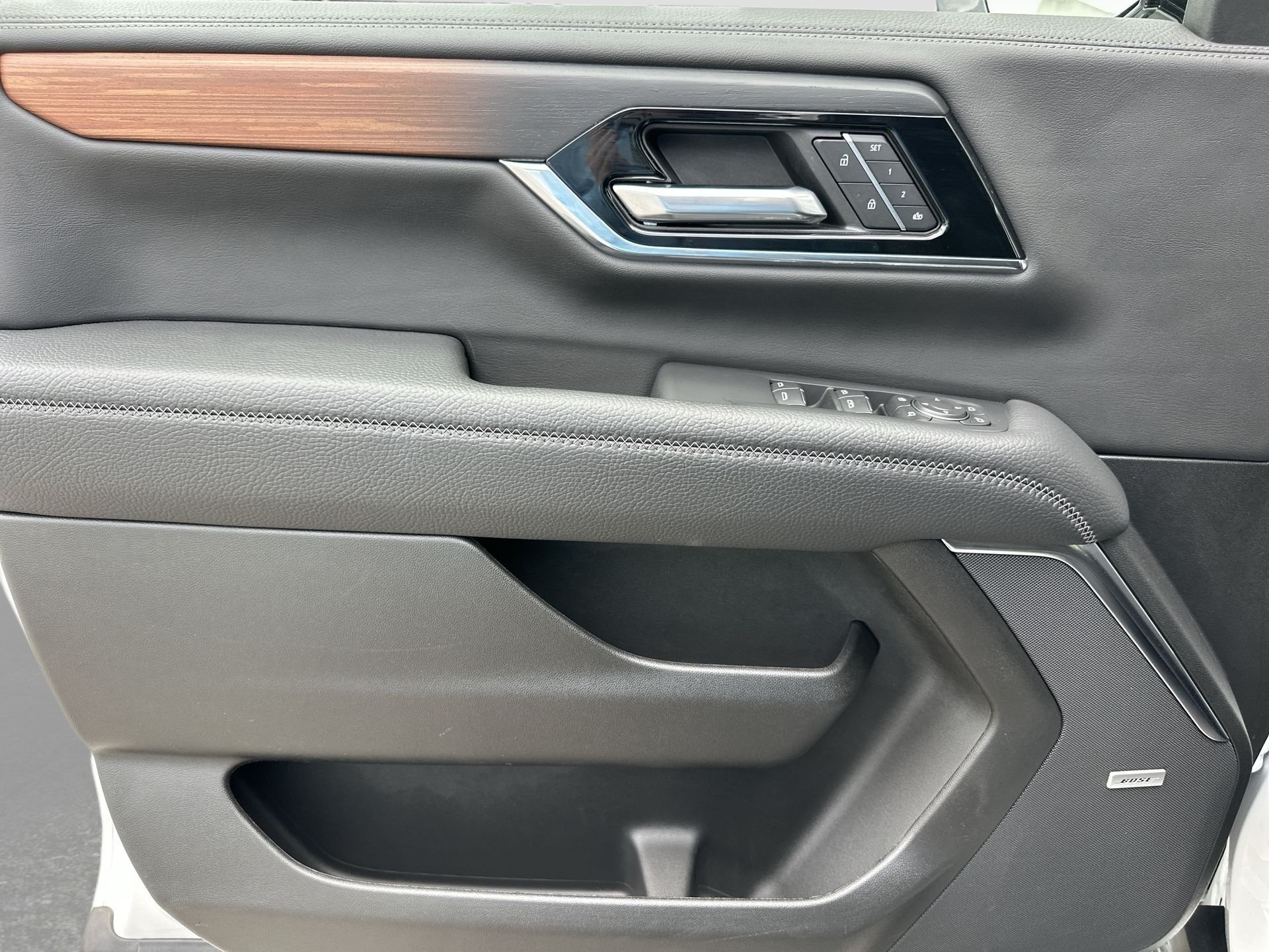 Certified 2025 GMC Yukon XL Denali AWD/4WD image 22