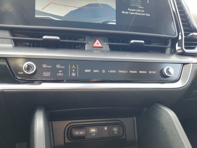 Certified 2025 Kia Sportage EX w/ Premium Package image 21