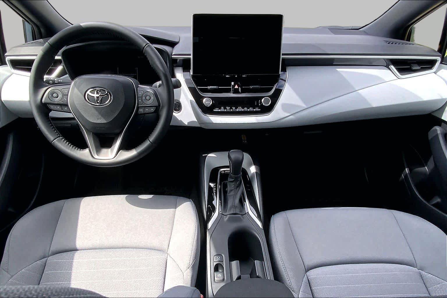Used 2026 Toyota Corolla SE FWD image 15