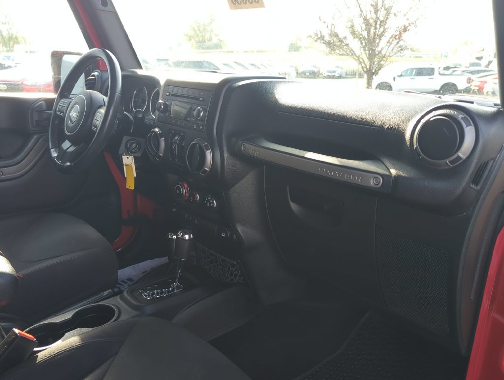 Used 2015 Jeep Wrangler Unlimited Sport w/ Quick Order Package 24S AWD/4WD image 26