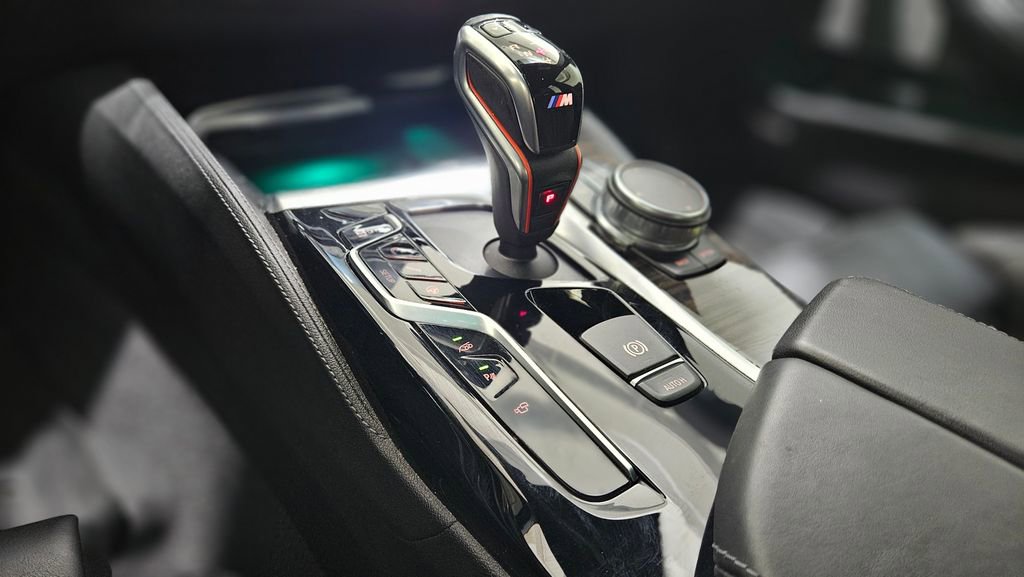 Used 2018 BMW M5 w/ Executive Package image 31