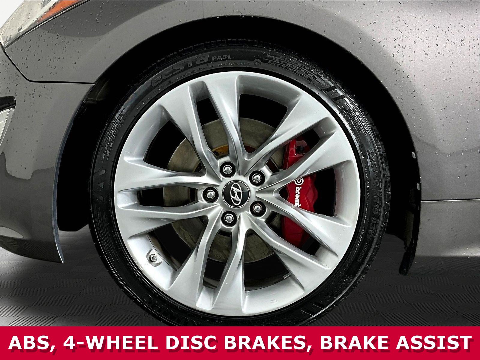 Used 2013 Hyundai Genesis 3.8 RWD image 29