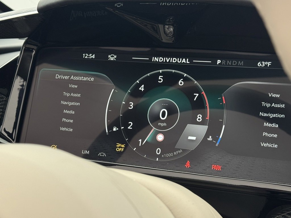 New 2026 Aston Martin Vanquish Convertible image 73