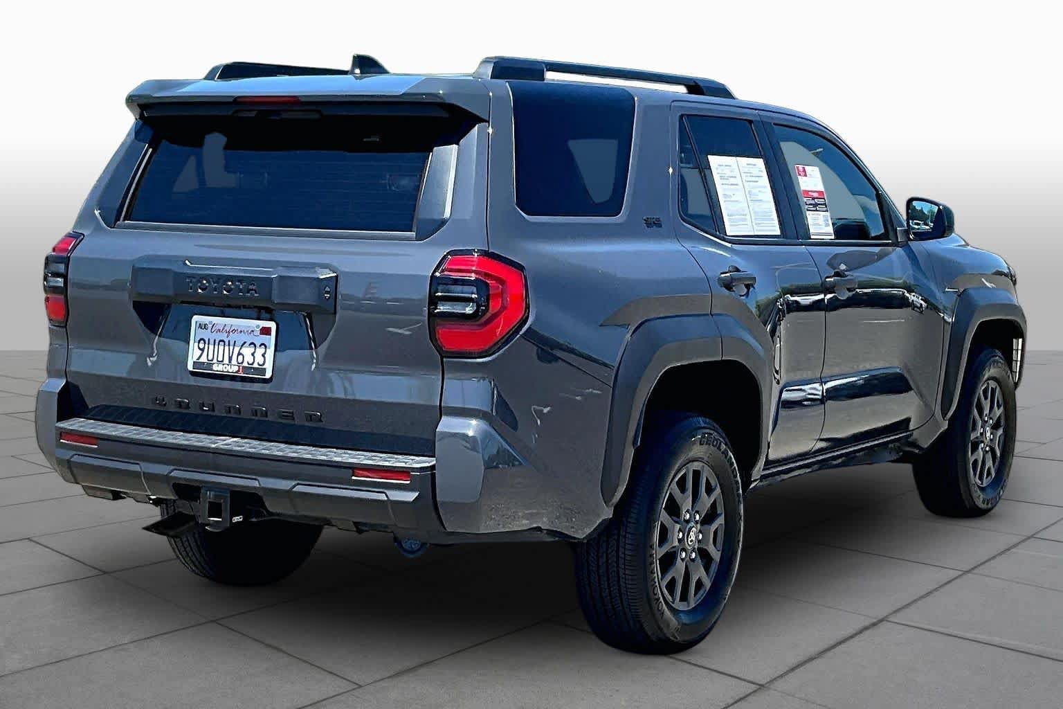 Used 2025 Toyota 4Runner SR5 AWD/4WD image 12