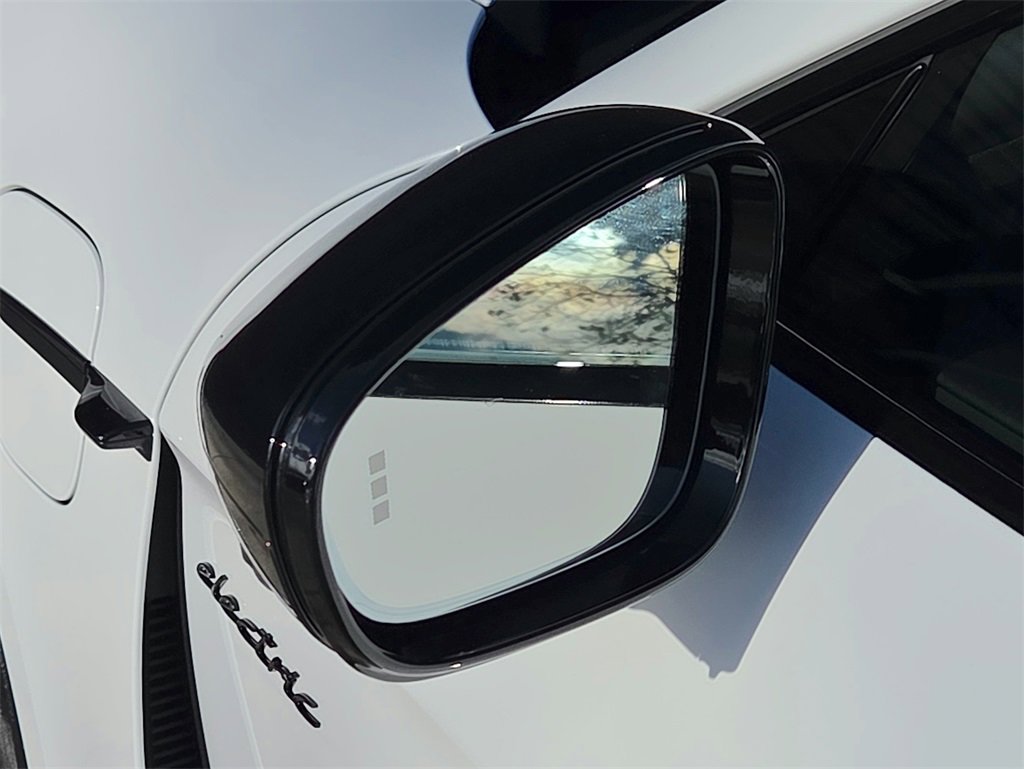 New 2026 Porsche Taycan image 29