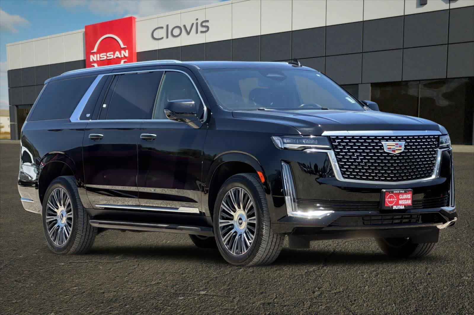 Used 2022 Cadillac Escalade ESV Luxury AWD/4WD image 10