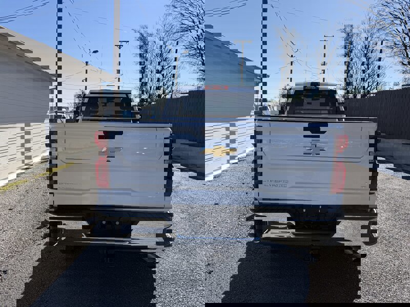 Used 2024 Chevrolet Silverado 2500 LT w/ Convenience Package image 8