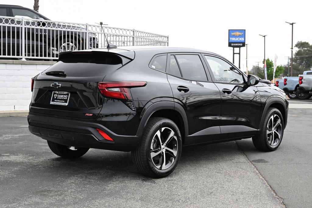 New 2026 Chevrolet Trax RS w/ Driver Confidence Package FWD image 5