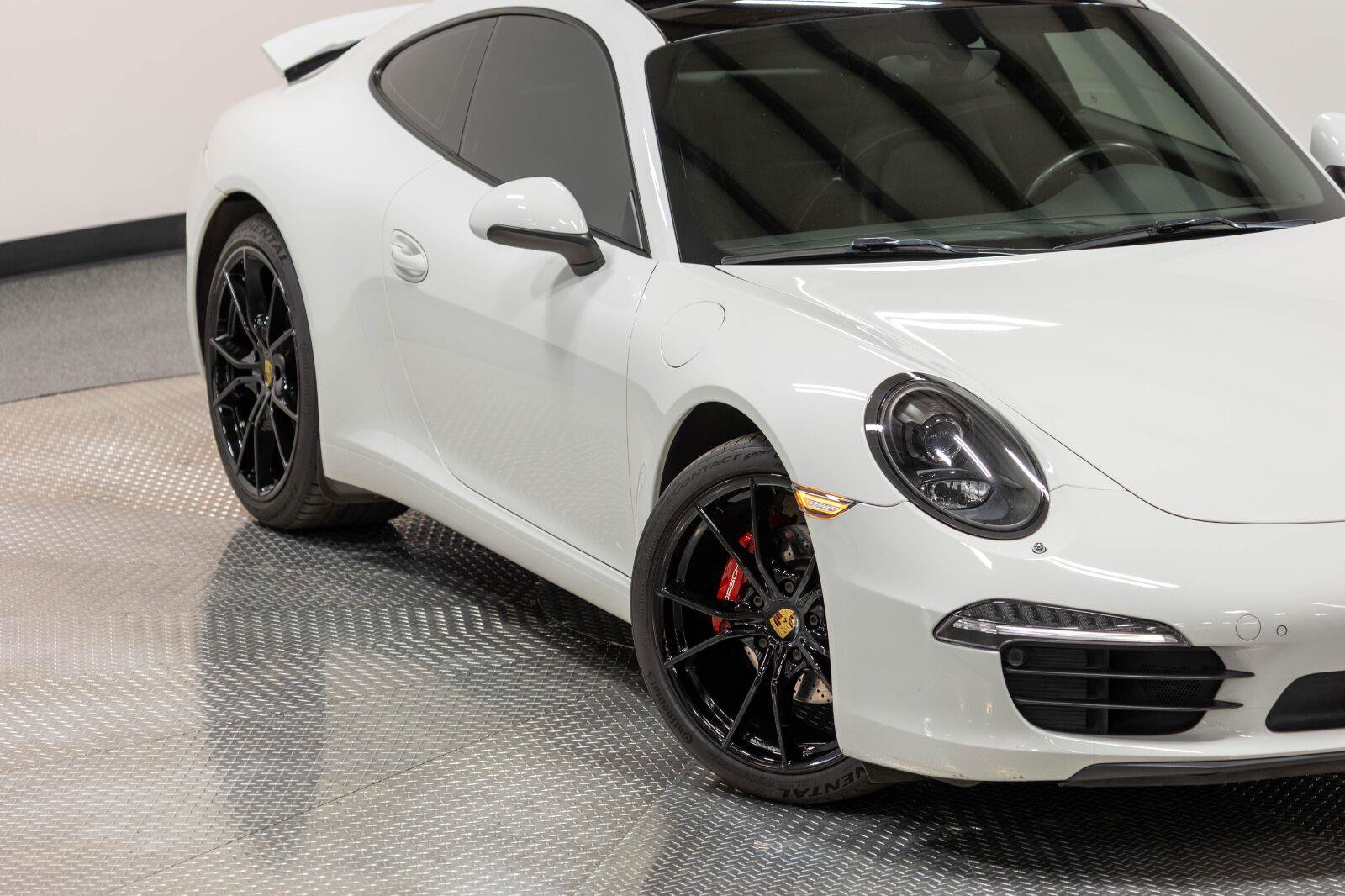 Used 2013 Porsche 911 Carrera RWD image 38