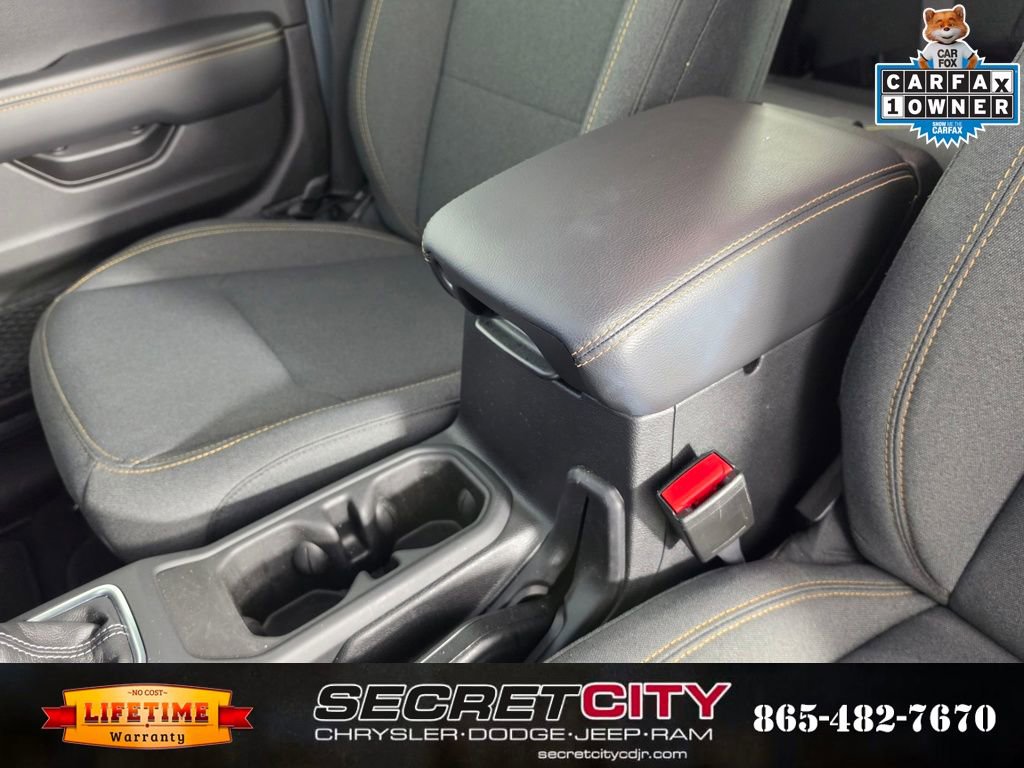 Used 2025 Jeep Wrangler Sahara 4xe image 25