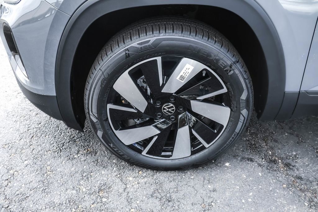 New 2026 Volkswagen Atlas Cross Sport SE image 19