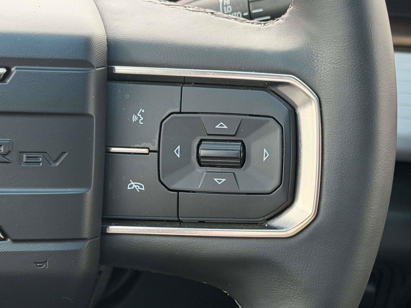 Used 2024 GMC Hummer EV 3X w/ Omega Edition AWD/4WD image 14
