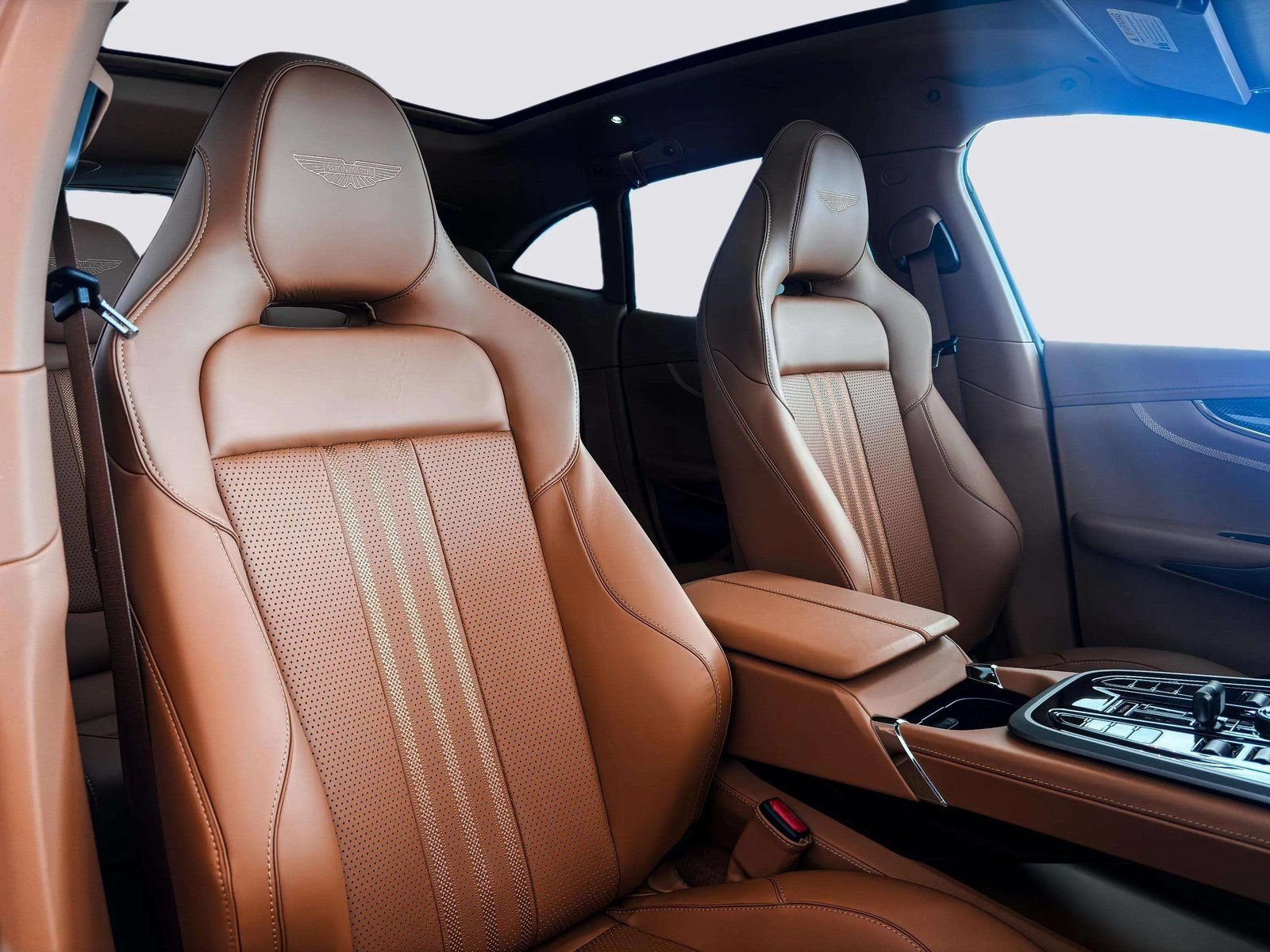 New 2026 Aston Martin DBX 707 AWD/4WD image 13