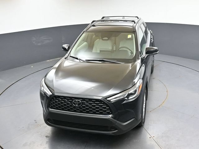 Used 2025 Toyota Corolla Cross LE AWD/4WD image 36