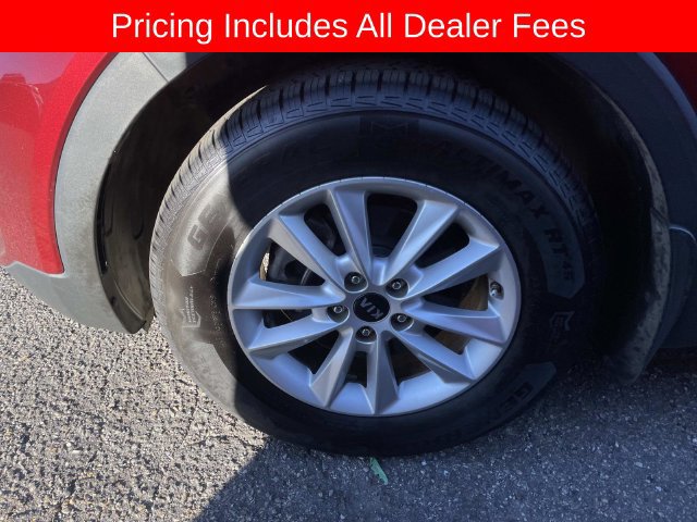 Used 2019 Kia Sorento FWD image 2