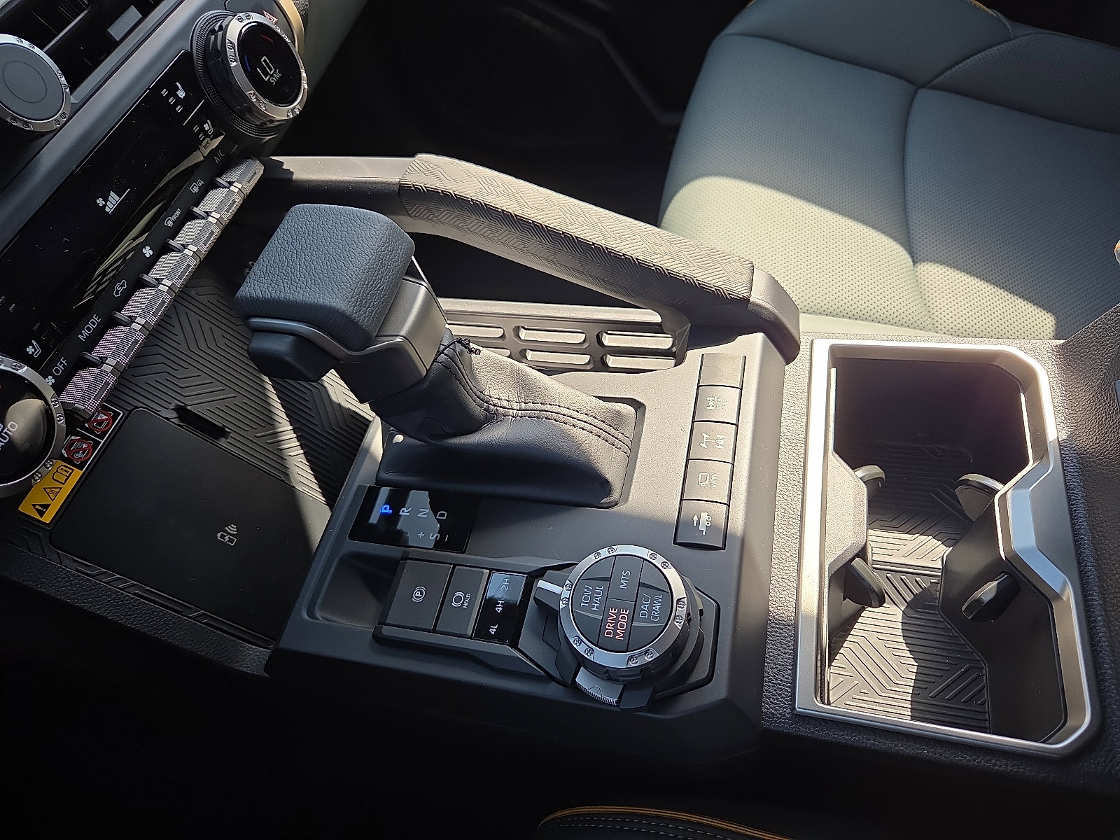 New 2025 Toyota Tacoma 4x4 Double Cab Hybrid image 15