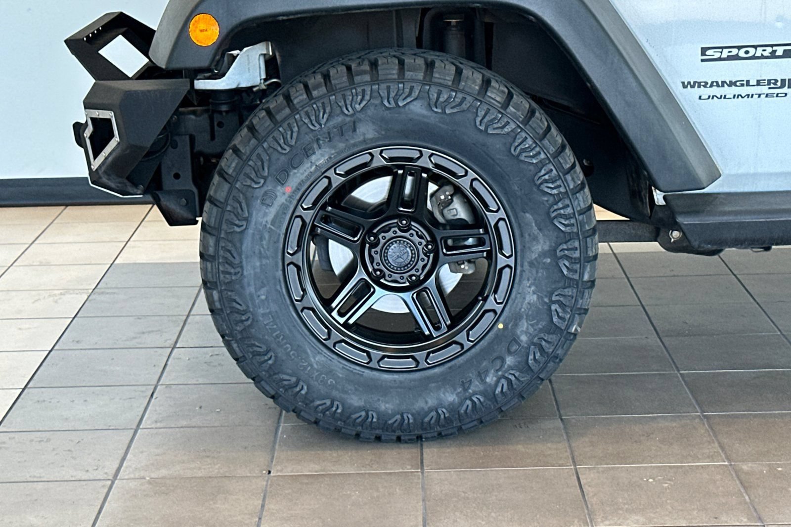 Used 2018 Jeep Wrangler Unlimited Sport S AWD/4WD image 24