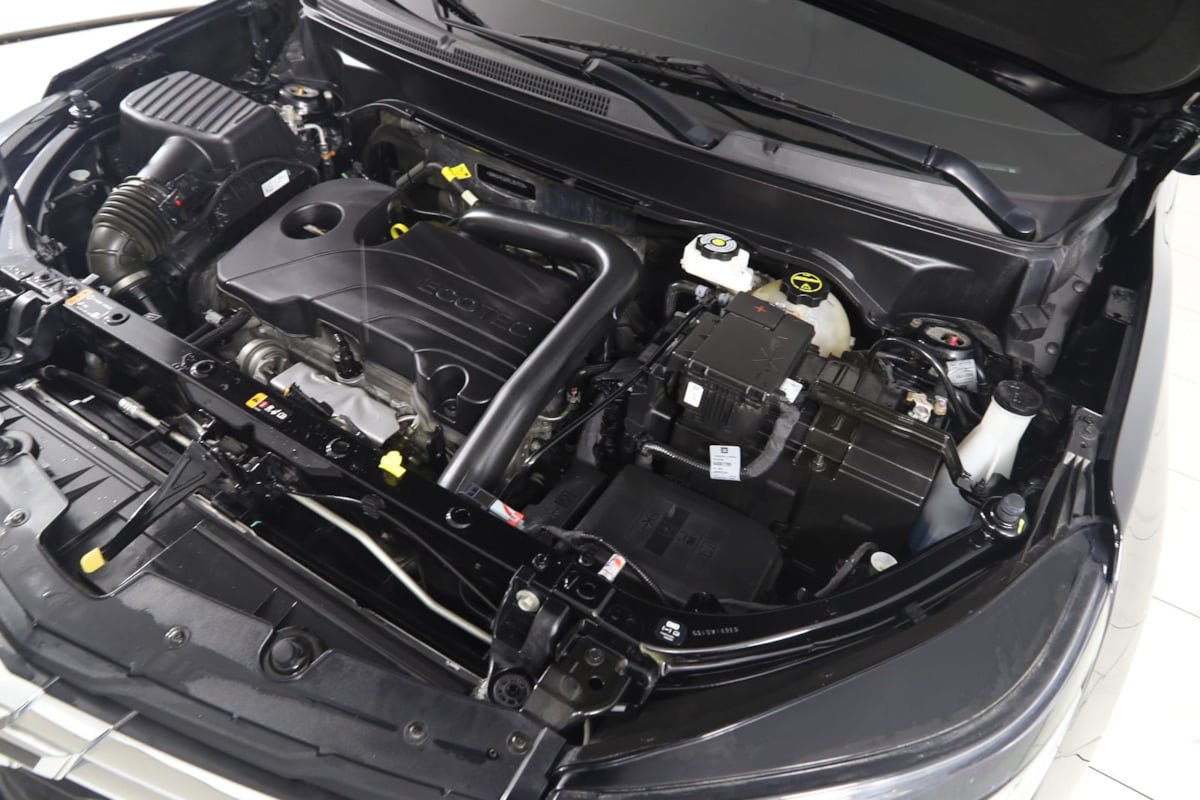 Used 2024 Chevrolet Equinox LS FWD image 16