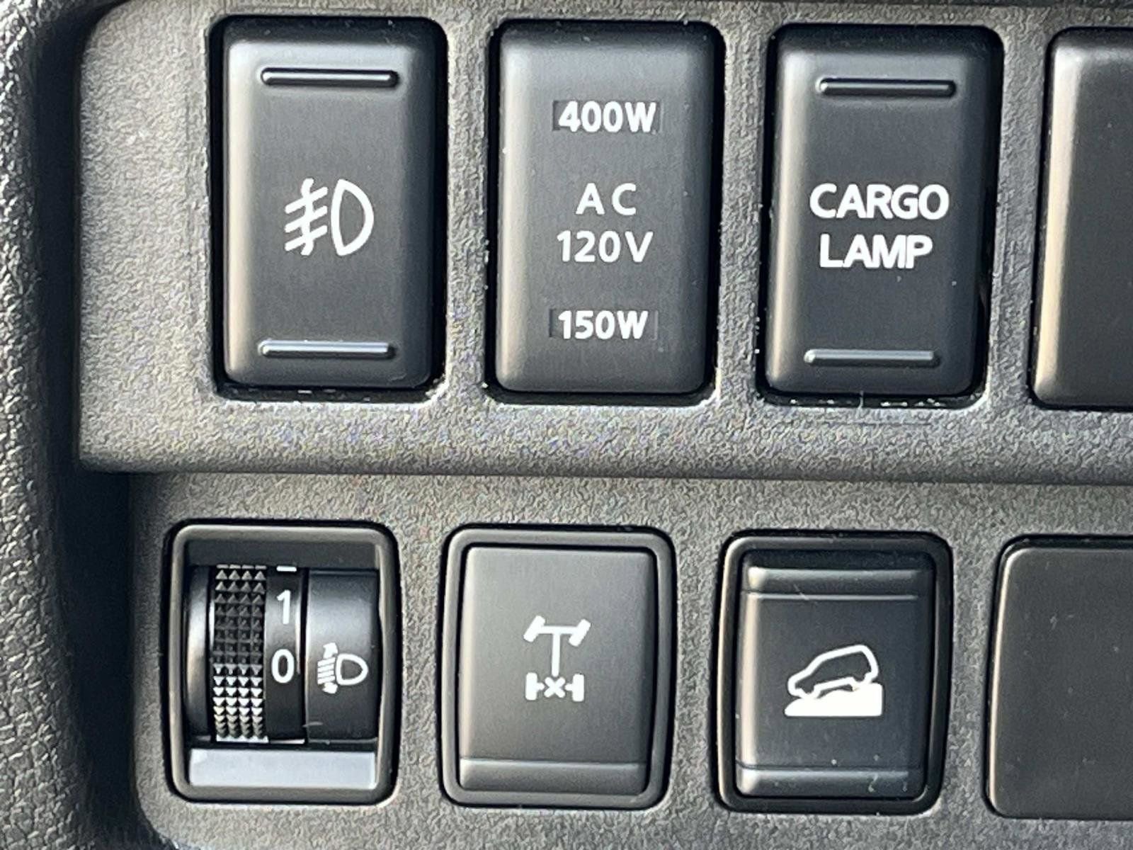 Used 2019 Nissan Titan PRO-4X image 22