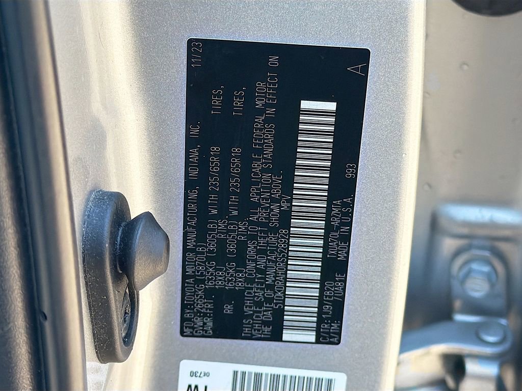 Used 2024 Toyota Highlander XLE image 44