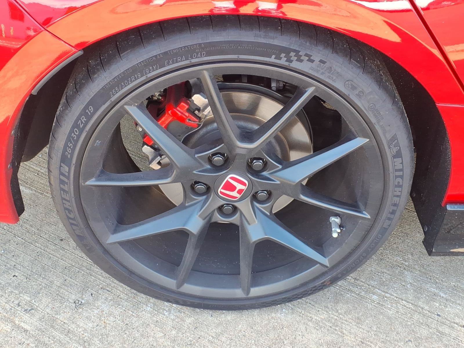 Used 2025 Honda Civic Type R image 11