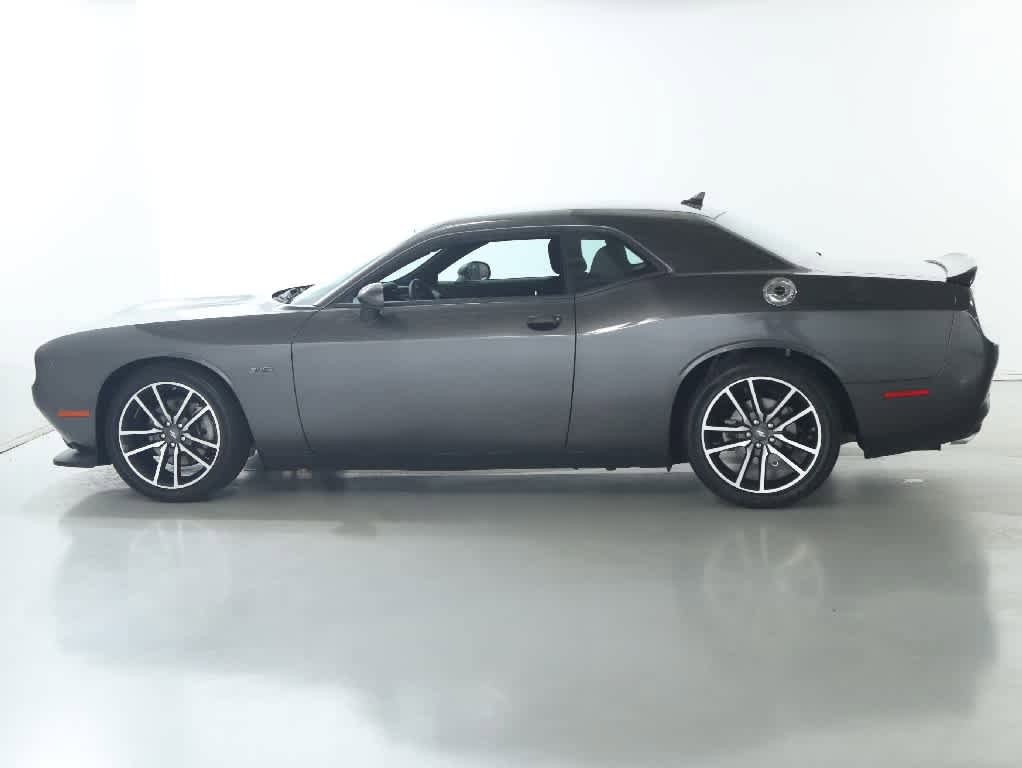 Used 2023 Dodge Challenger R/T w/ Cold Weather Group RWD image 37