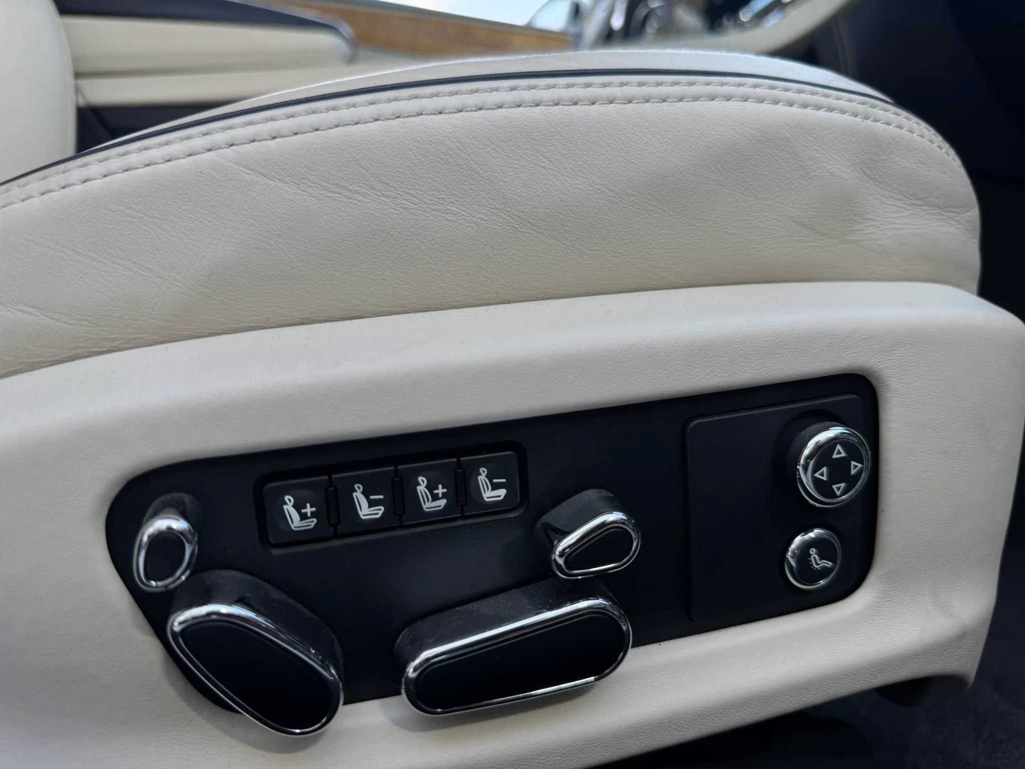 Used 2020 Bentley Continental GT AWD/4WD image 30
