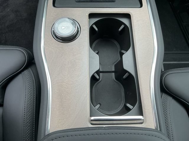 Certified 2025 Volvo EX90 Ultra AWD/4WD image 17