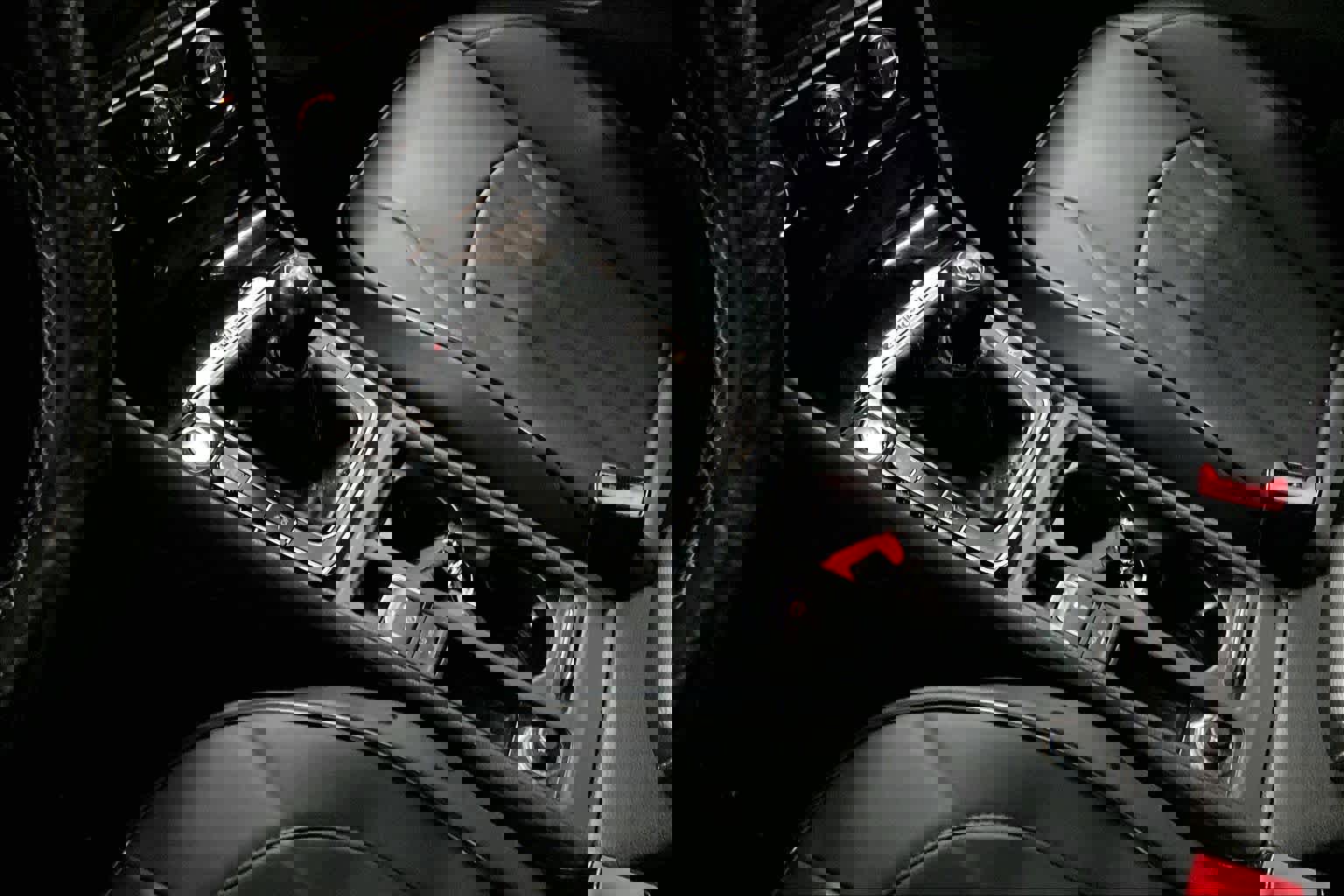 Used 2017 Volkswagen Golf R 4-Door image 19