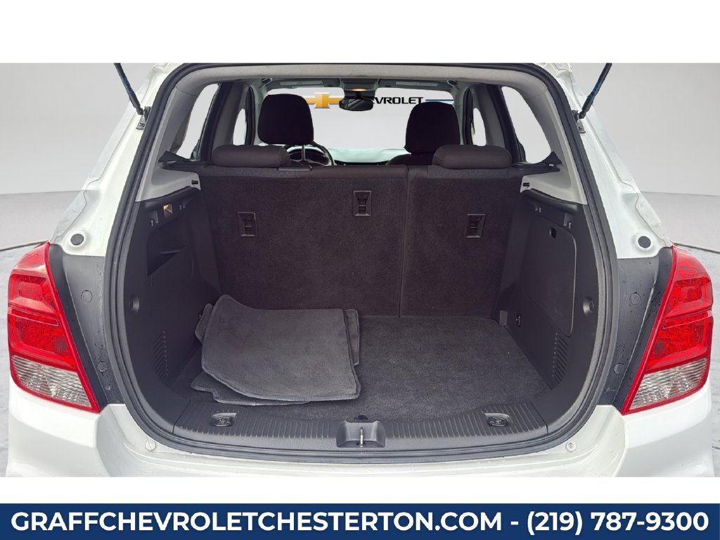 Used 2021 Chevrolet Trax LS w/ Tint and Cruise Package AWD/4WD image 28