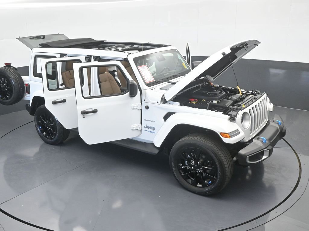 Used 2022 Jeep Wrangler Unlimited Sahara w/ Safety Group image 79