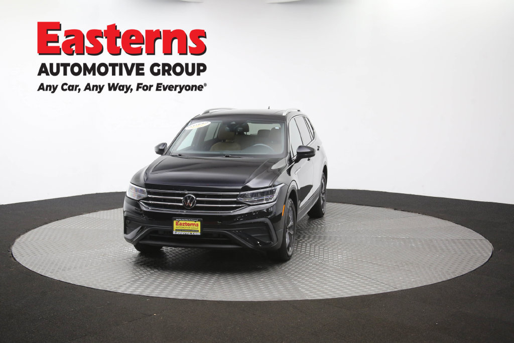 Used 2023 Volkswagen Tiguan SE AWD/4WD image 55