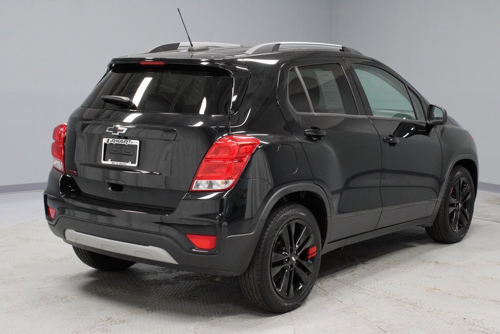 Used 2020 Chevrolet Trax LT w/ Redline Edition image 11