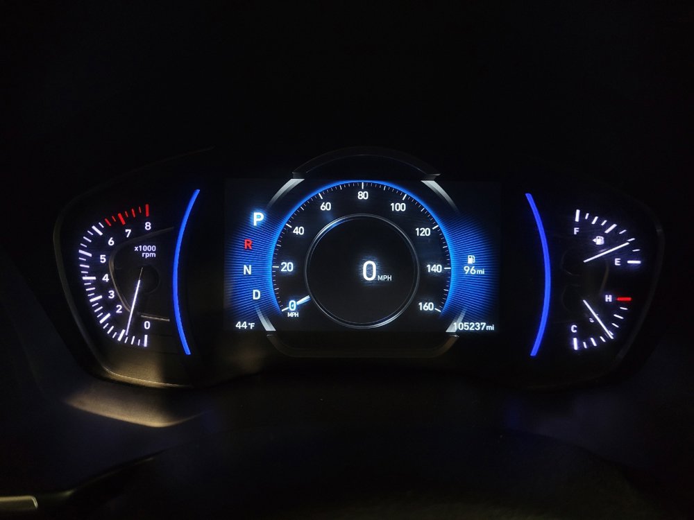 Used 2019 Hyundai Santa Fe SEL image 23