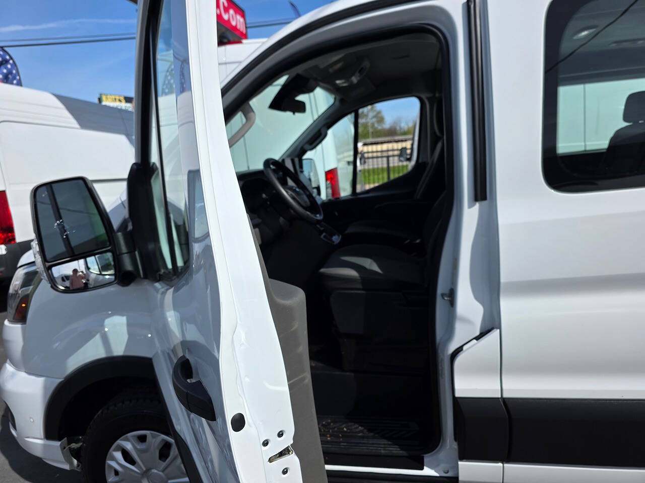 Used 2023 Ford Transit 350 XLT RWD image 19